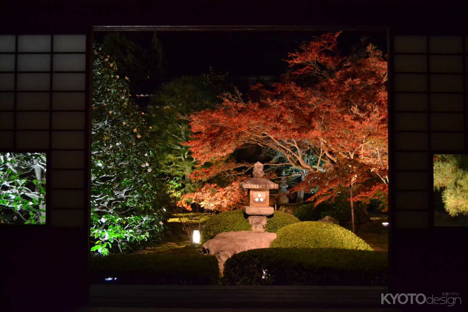雲龍院　秋の夜　蓮華の間にて