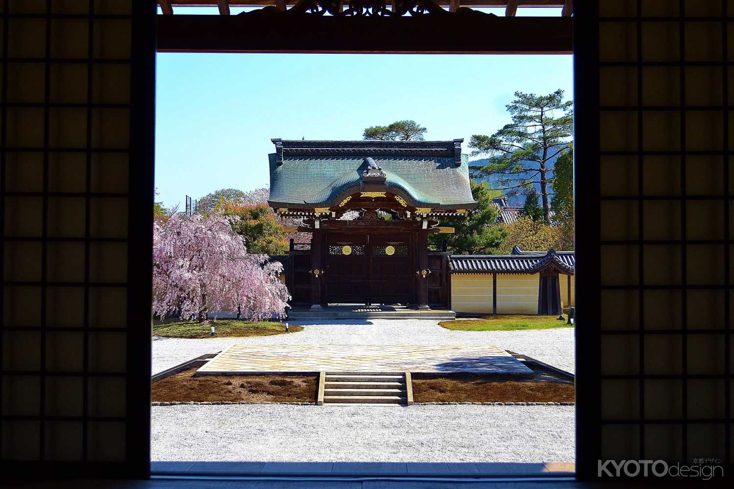 大覚寺　御影堂から…
