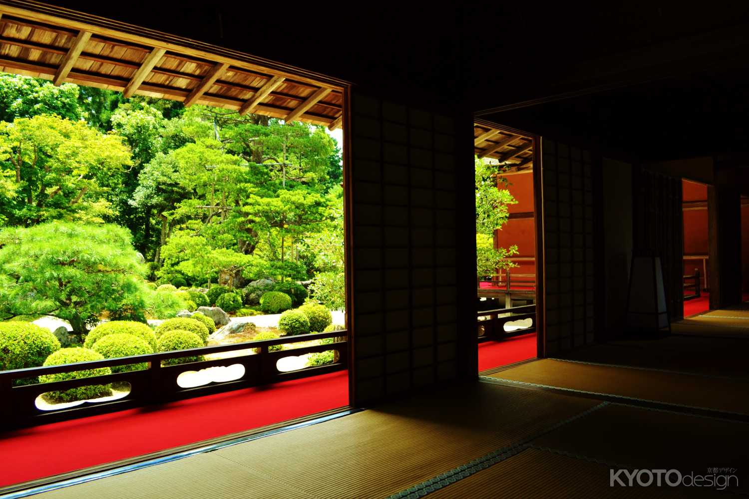 差し込む光　小書院より