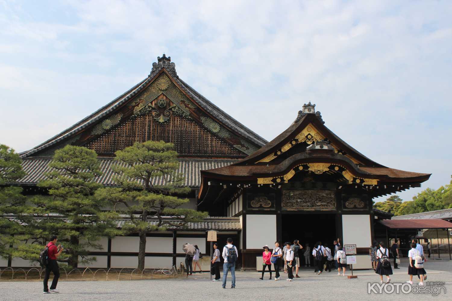 二条城 青空と二の丸御殿 