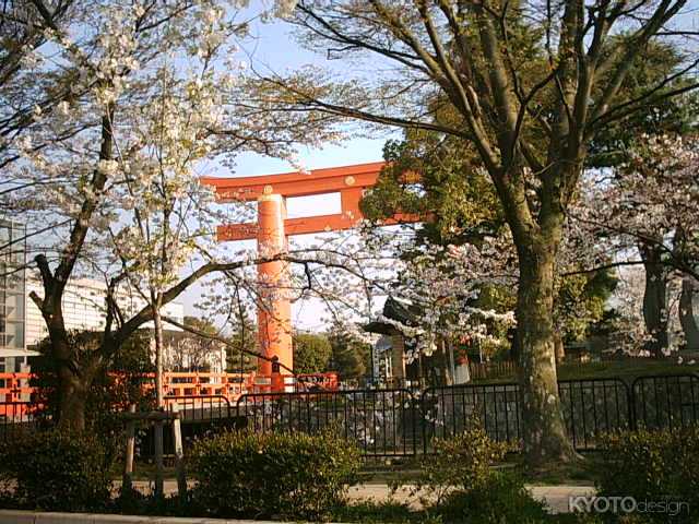 平安神宮　鳥居