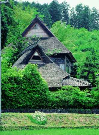 かやぶき音楽堂